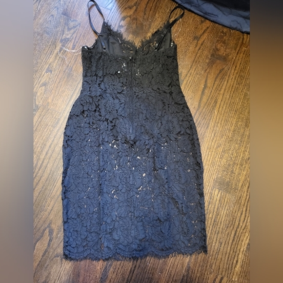 💜💜 Dropping Hints Lace Dress 💜💜 - Picture 2 of 4